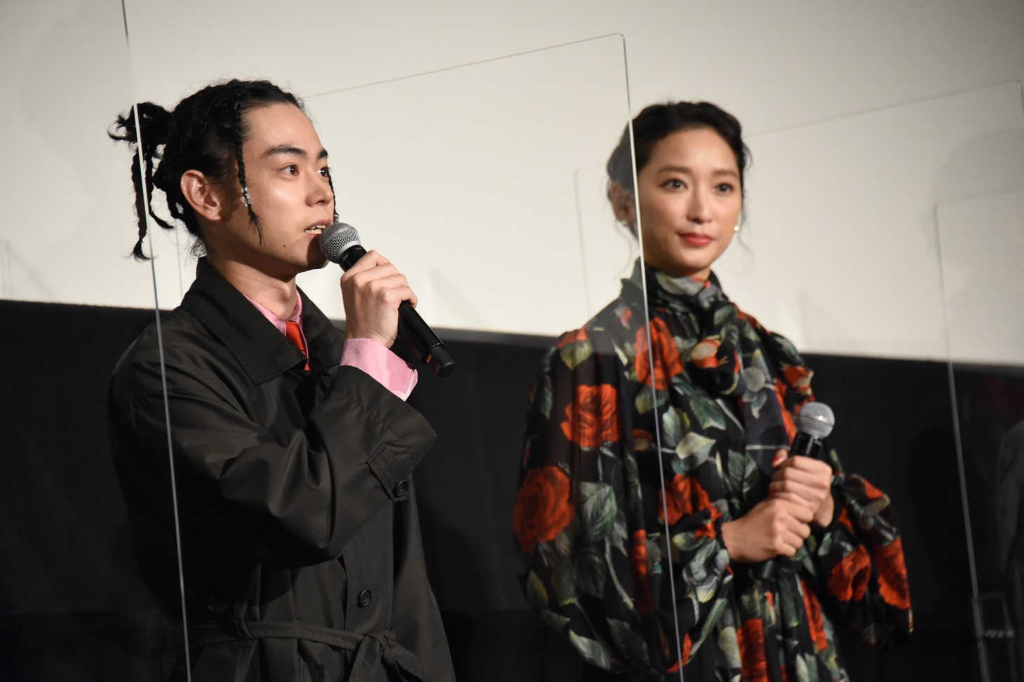 左から菅田将暉、杏。