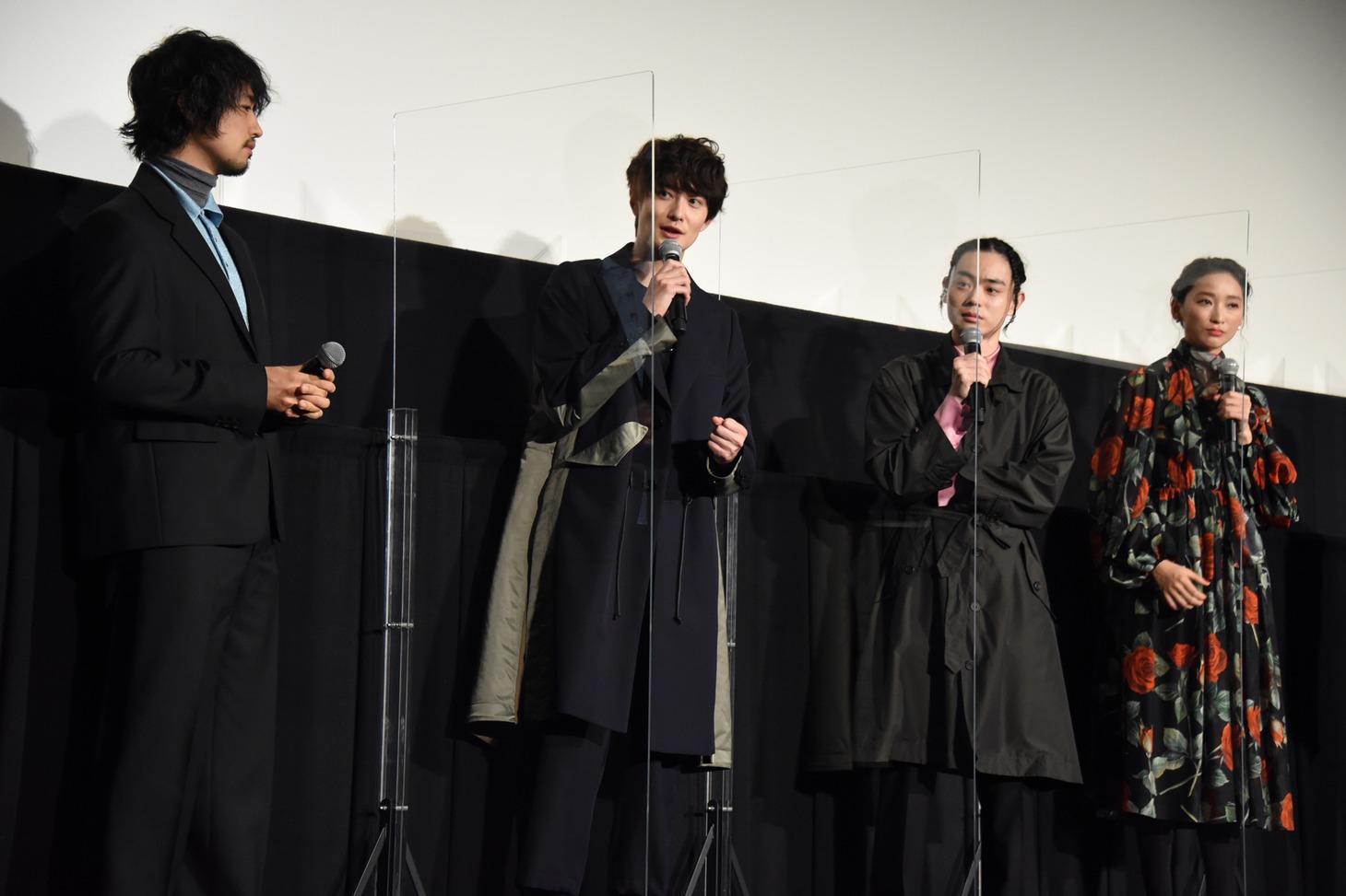 左から斎藤工、岡田将生、菅田将暉、杏。