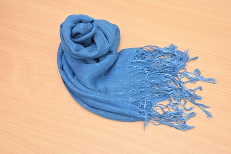 手作りのインディゴのストール。