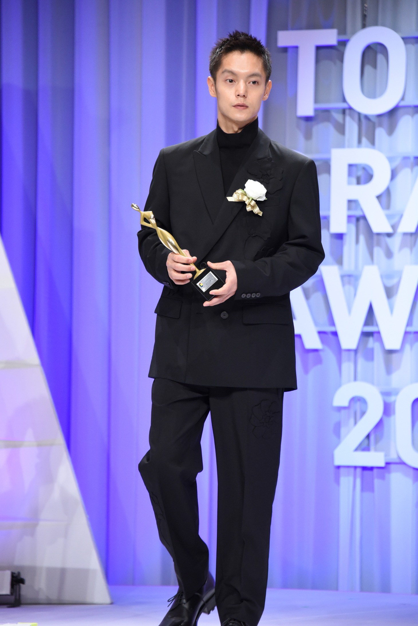 東京ドラマアウォード2021の授賞式に出席した窪田正孝。