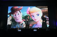 左から城田優、尾上松也、山崎育三郎。