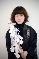 「胸騒ぎがする！ ～ヒールズ爆誕～」より、手塚けだま演じる茂子。