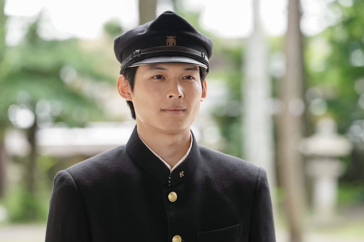 松村北斗演じる雉真稔。