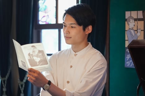 松村北斗演じる雉真稔。