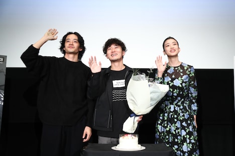 左から池松壮亮、松居大悟、河合優実。(c)2021 TIFF