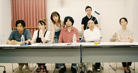 「エッシャー通りの赤いポスト」新場面写真