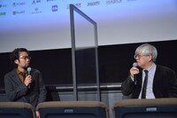 左から草野翔吾、MCを務めた市山尚三。