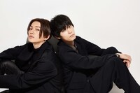 左から八木勇征、萩原利久。