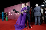 中央左からレディー・ガガ、アダム・ドライバー。
