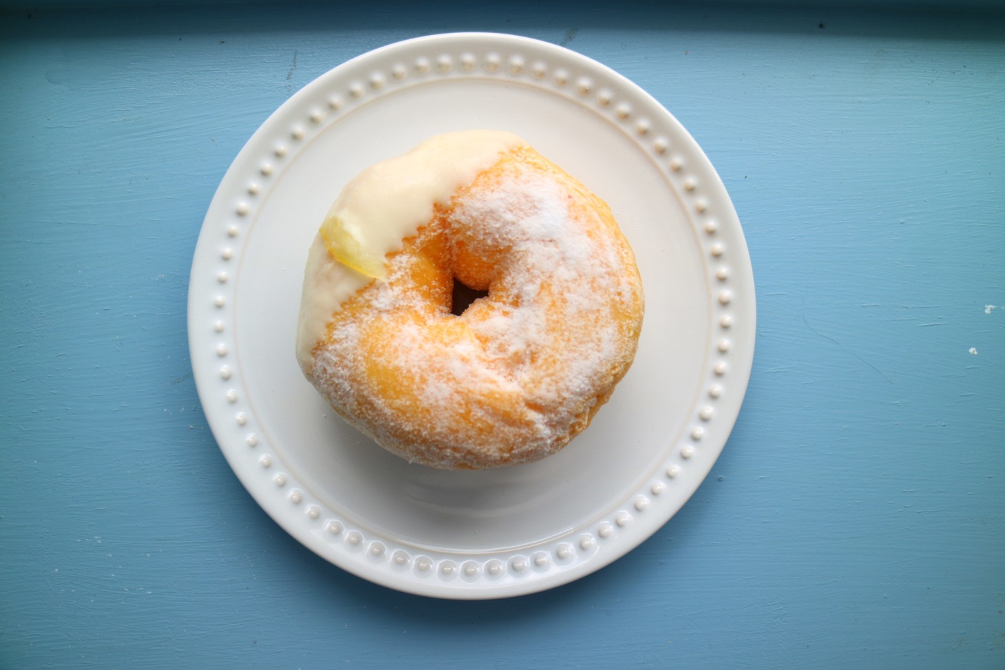 ミサキドーナツのレモンクリームチーズ。（税込380円）