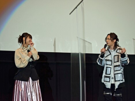 左から小池唯、池田純矢。