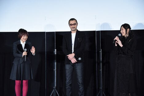 左から潘めぐみ、大塚明夫、田中敦子。