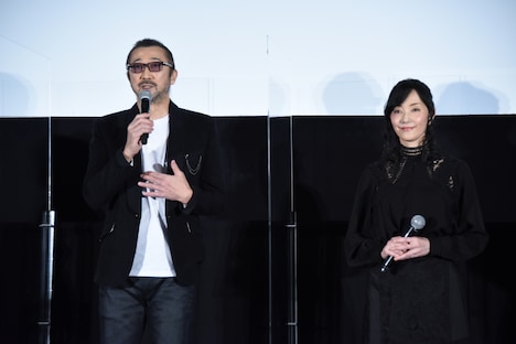 左から大塚明夫、田中敦子。