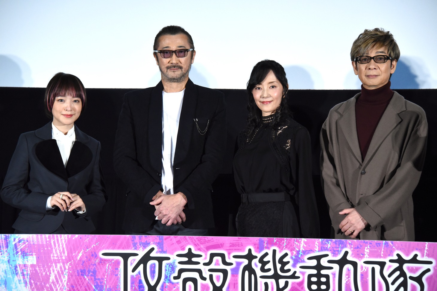 「攻殻機動隊 SAC_2045 持続可能戦争」公開記念舞台挨拶の様子。左から潘めぐみ、大塚明夫、田中敦子、山寺宏一。