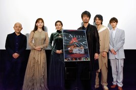 「愛のまなざしを」仲村トオル、藤原大祐の成長に期待しサインもらう