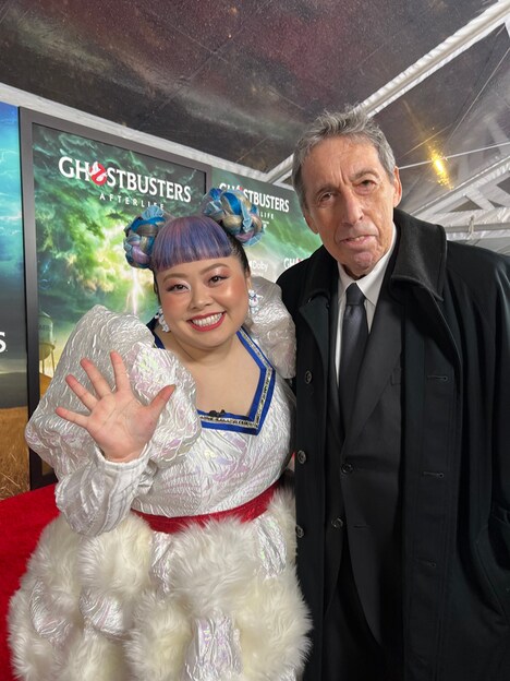 左から渡辺直美、アイヴァン・ライトマン。