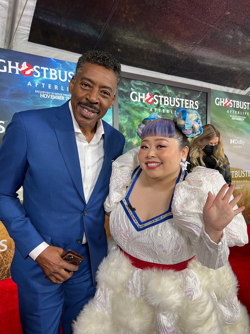 左からアーニー・ハドソン、渡辺直美。