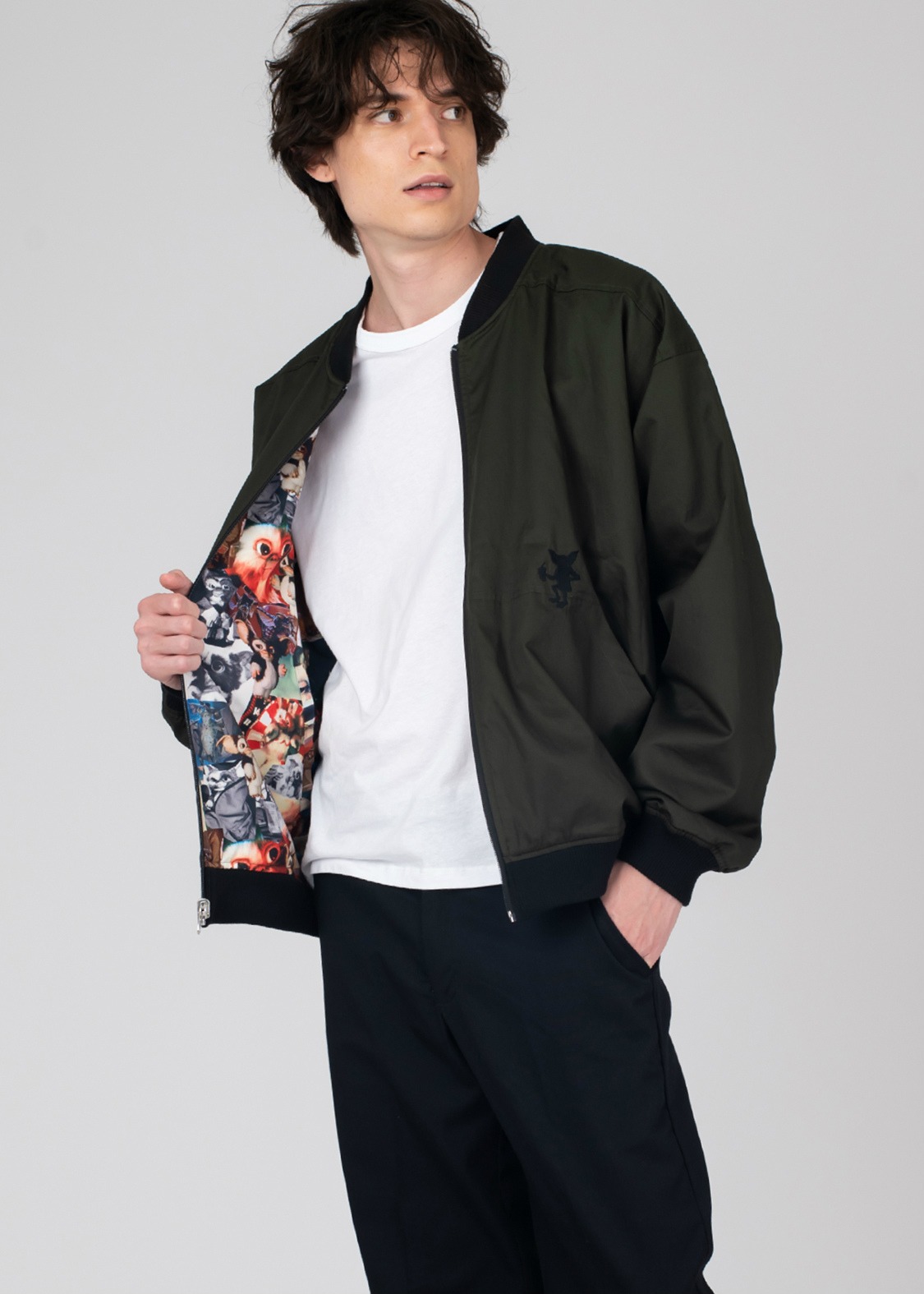 リバーシブル ブルゾン「グレムリン コラージュ」（税込8800円）