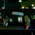 豊川悦司と中村倫也が張り込み現場でふざける、ポリスコメディ「No Activity」予告