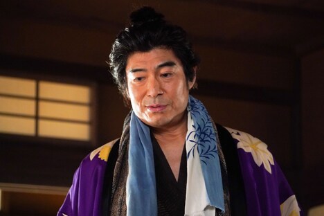 高嶋政宏演じる神頭有右生。