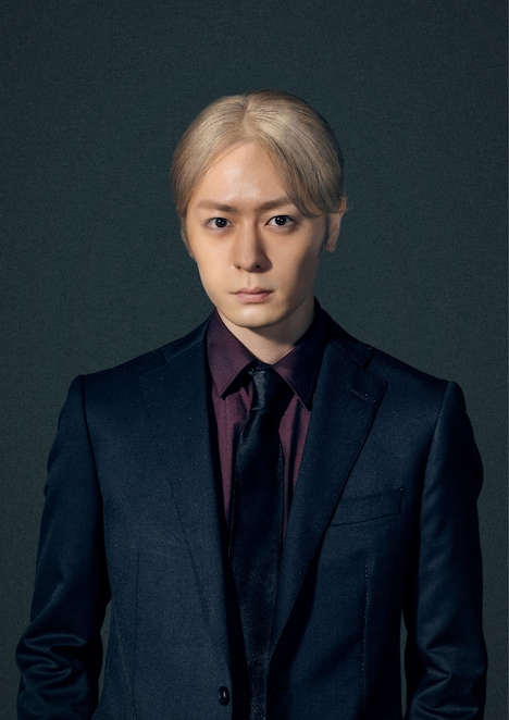 犬飼貴丈演じる英獅郎。