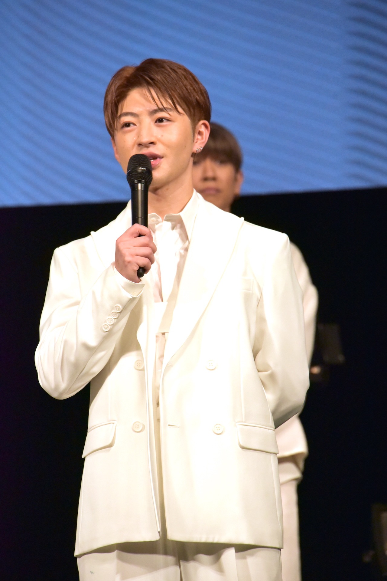 佐野玲於
