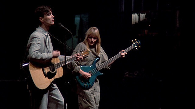 「ストップ・メイキング・センス」 (c)1984 TALKING HEADS FILMS. ALL RIGHTS RESERVED