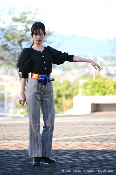 井本彩花演じる五十嵐さくら。