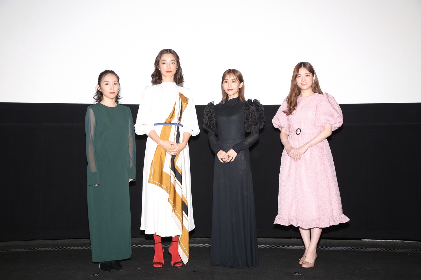 左から徳永えり、市川実和子、田中みな実、松村沙友理。