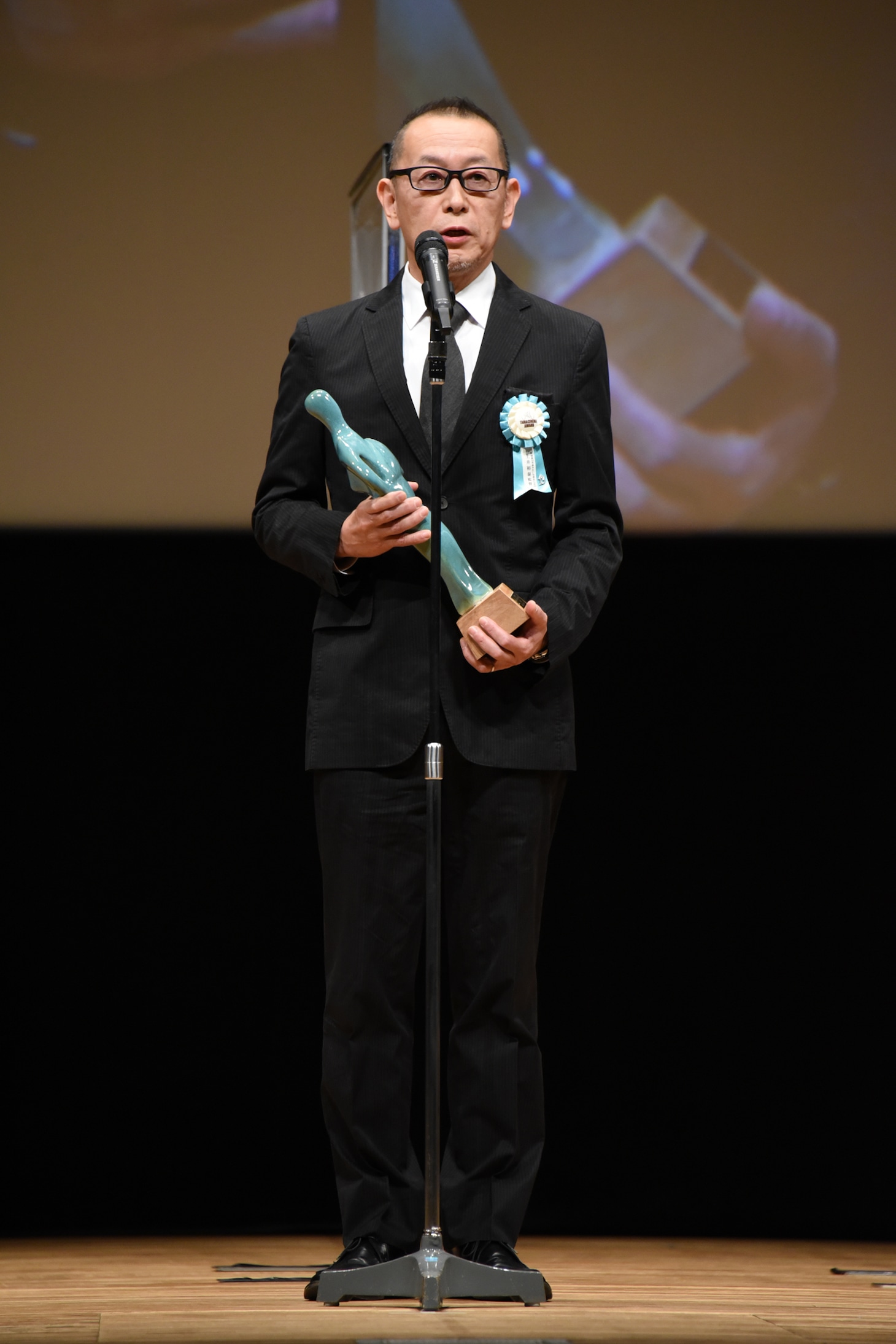 土井裕泰