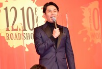 「袴田吉彦、生きてます。そして映画に出ます。どこで出るのかな!?」と大きな声でアピールする袴田吉彦。