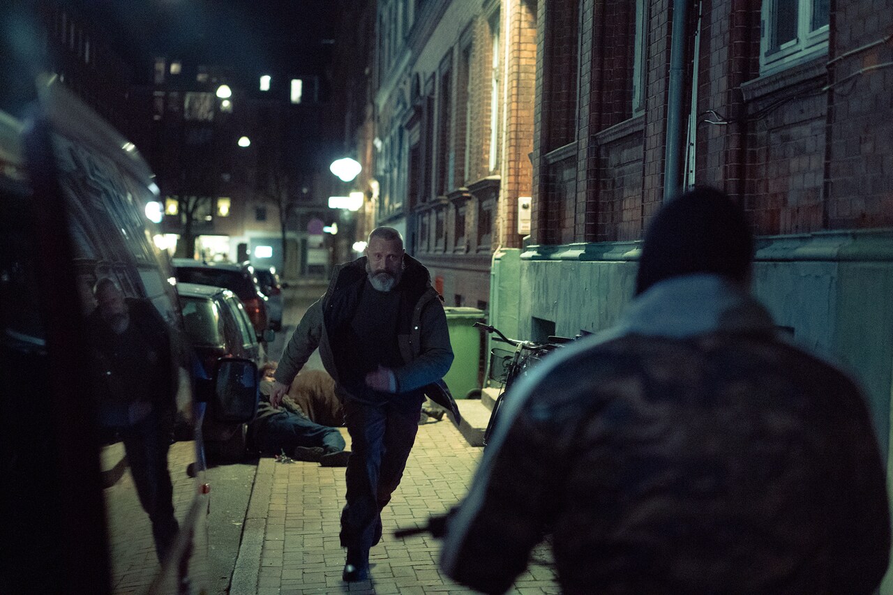 マッツ・ミケルセンが猛ダッシュ！「ライダーズ・オブ・ジャスティス」本編の一部公開