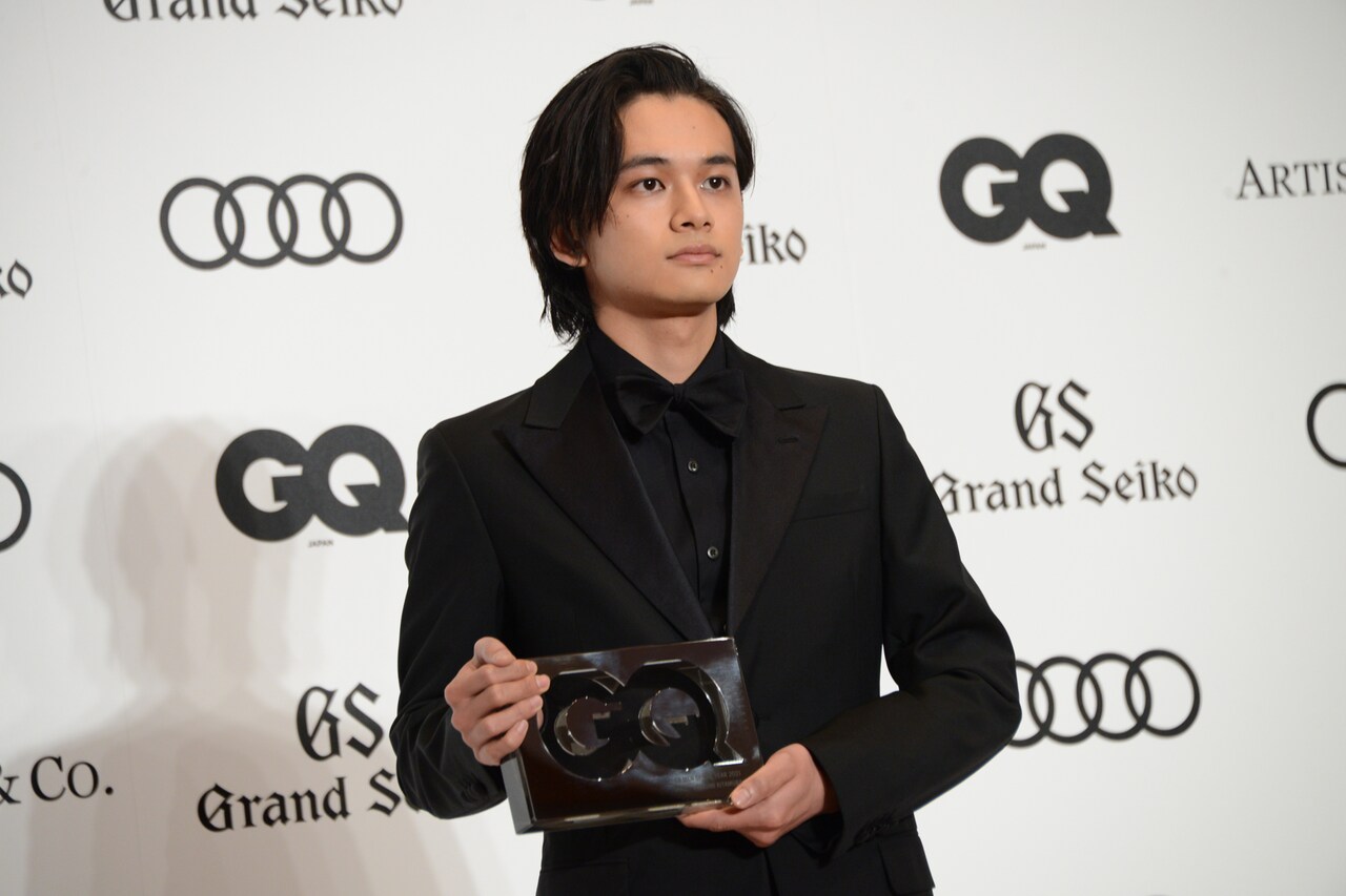 北村匠海が“バンドメンバーも含めて”GQアワード受賞を感謝、自分の勇者は「父」