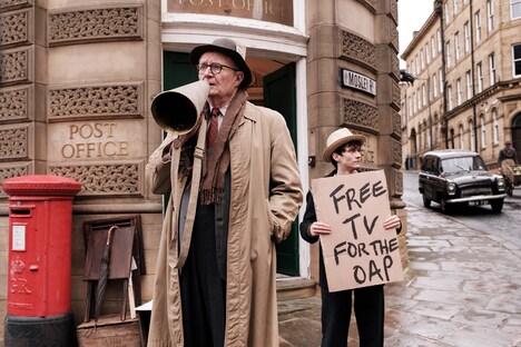 「ゴヤの名画と優しい泥棒」新場面写真