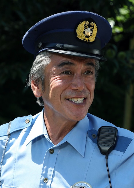 江波敦史役の寺島進。