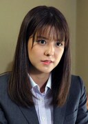 和泉玲香役の藤井美菜。