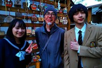 左から上大迫祐希、いまおかしんじ、平井亜門。