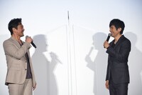 左から内野聖陽、西島秀俊。