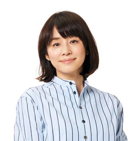 石田ゆり子演じる新島貴恵。