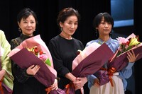 左から西川美和、倍賞美津子、横浜聡子。