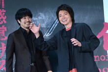 「ノイズ」スペシャルトークイベントにて、左から松山ケンイチ、藤原竜也。