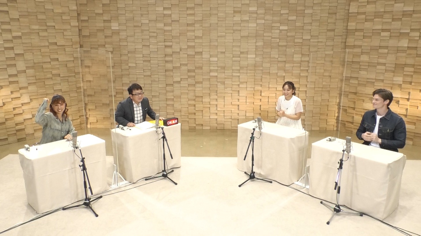 「クイズ！カムカムエヴリバディ～ラジオと英語と日本人～」