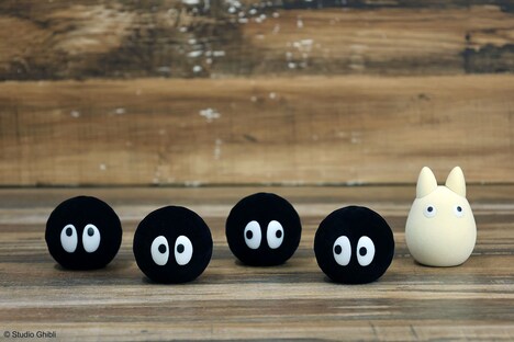「となりのトトロ マックロクロスケでておいで」カプセル