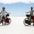自転車で陸路1万8000kmの大冒険、「オーストリアからオーストラリアへ」公開