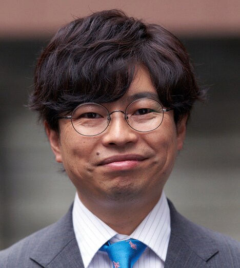 大森利夫役の浜野謙太。