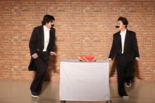 「志村けんとドリフの大爆笑物語」より、劇中コント「ヒゲダンス」。