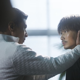 綾野剛と舘ひろし共演の「ヤクザと家族」再上映、藤井道人新作「ヴィレッジ」公開記念