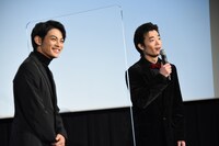 左から神尾楓珠、三浦獠太。