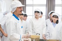 「あしやのきゅうしょく」新場面写真