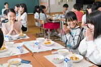 「あしやのきゅうしょく」新場面写真